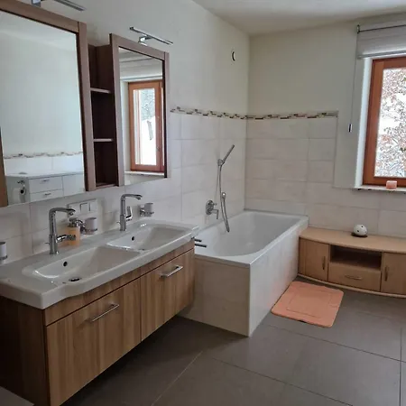 Haus Leblhuber Appartement *